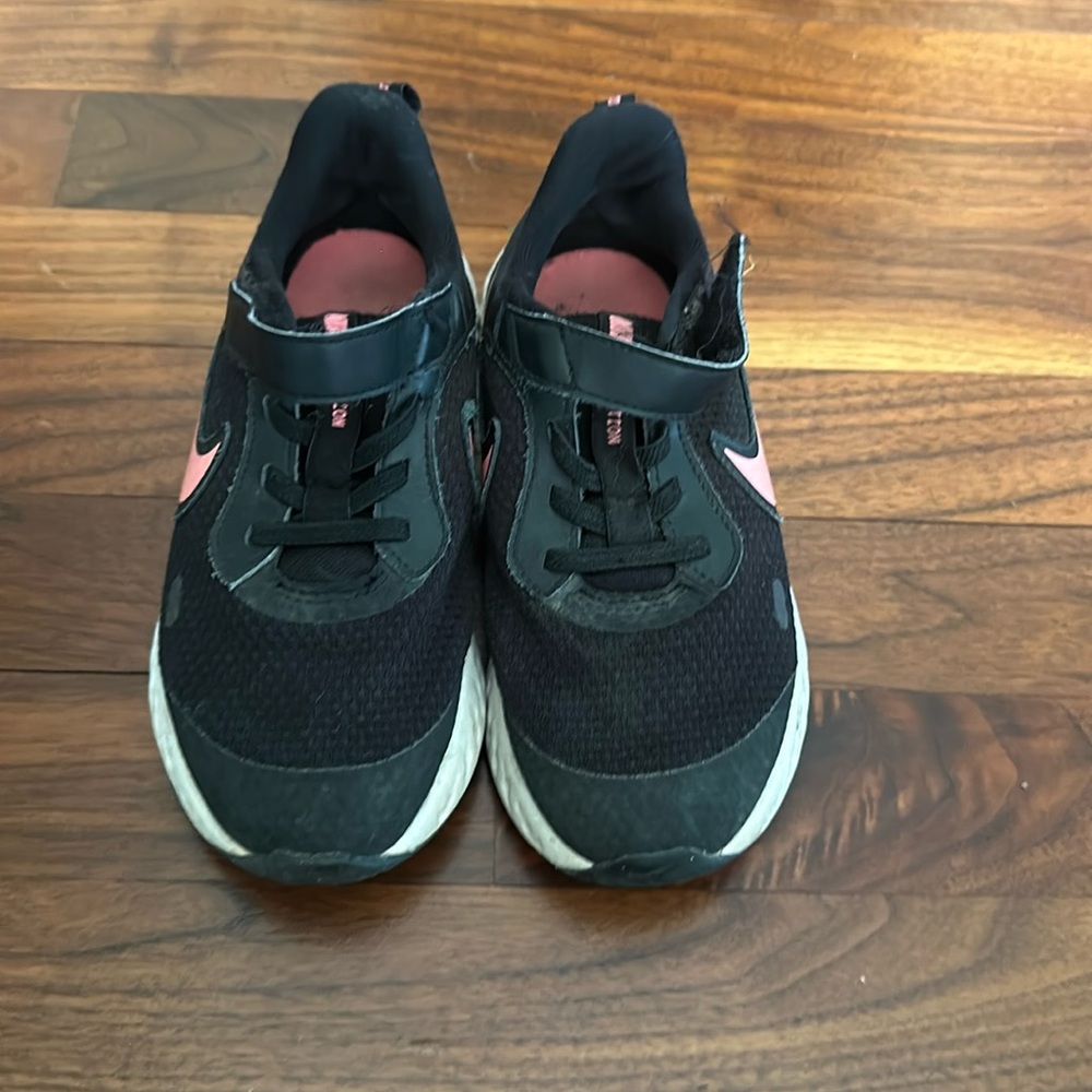 Nike girls shoes size 12.5